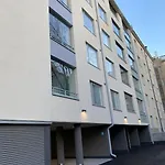 דירה Modern With Sauna, Balcony And Parking A17 *