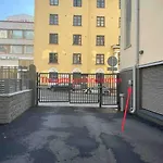 Modern With Sauna, Balcony And Parking A17 דירה *