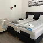 Modern With Sauna, Balcony And Parking A17 דירה