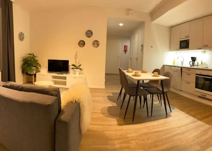 Apartamento Modern With Sauna, Balcony And Parking A17